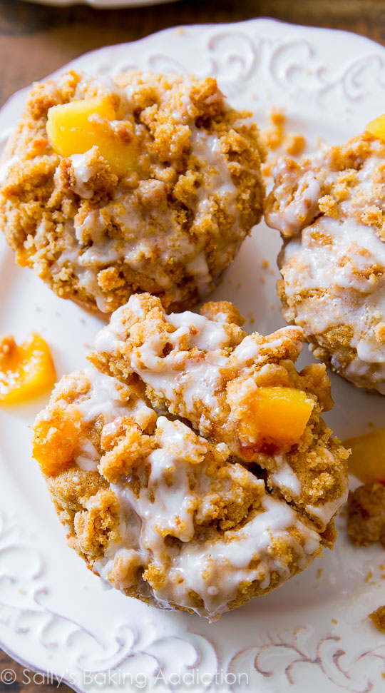 Peach Streusel Muffins | 25+ Peach recipes