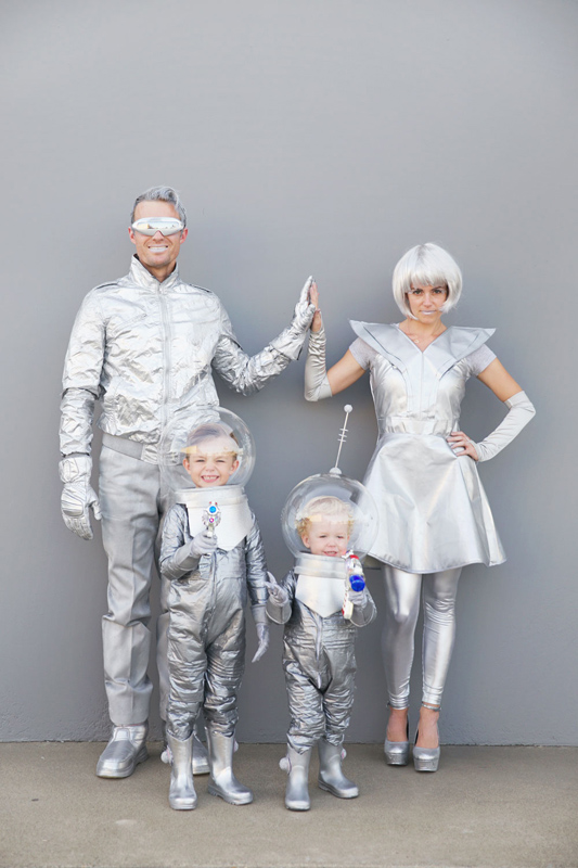 Space Family | 25+ Creative Family Costumes