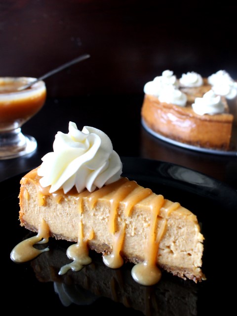 Salted Caramel Pumpkin Cheesecake | 25+ Thanksgiving Pies