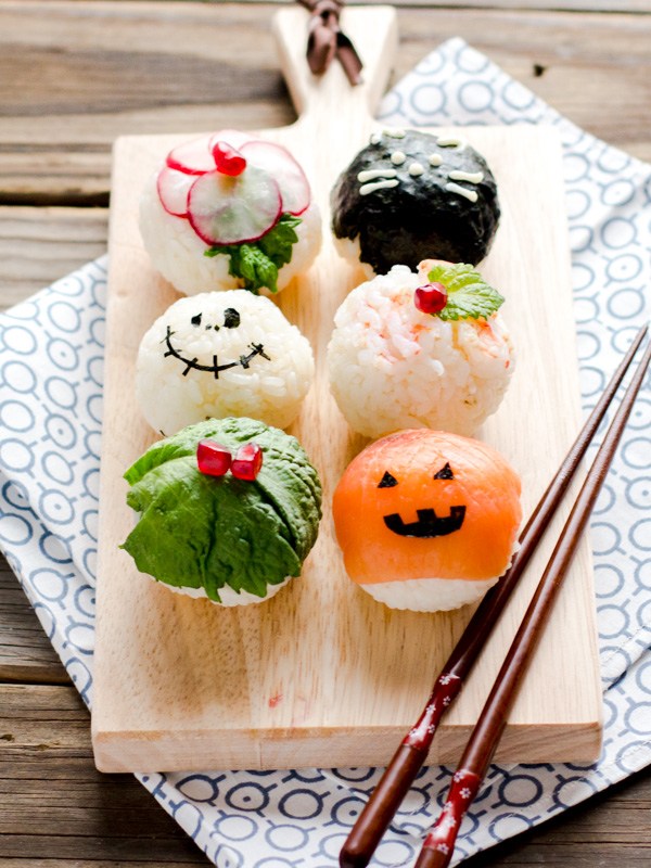 Sushi Balls Halloween Style | 25+ Healthy Halloween Food