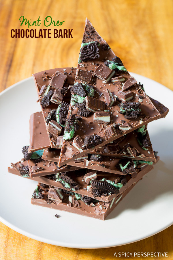 Mint Oreo Chocolate Bark | 25+ Edible Christmas Gifts