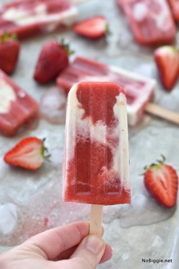 Strawberries and Cream Popsicles | NoBiggie.net