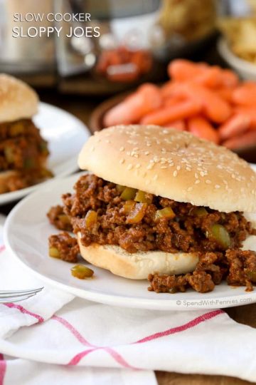 Slow Cooker Sloppy Joes | 25+ ways to Feed a Crowd