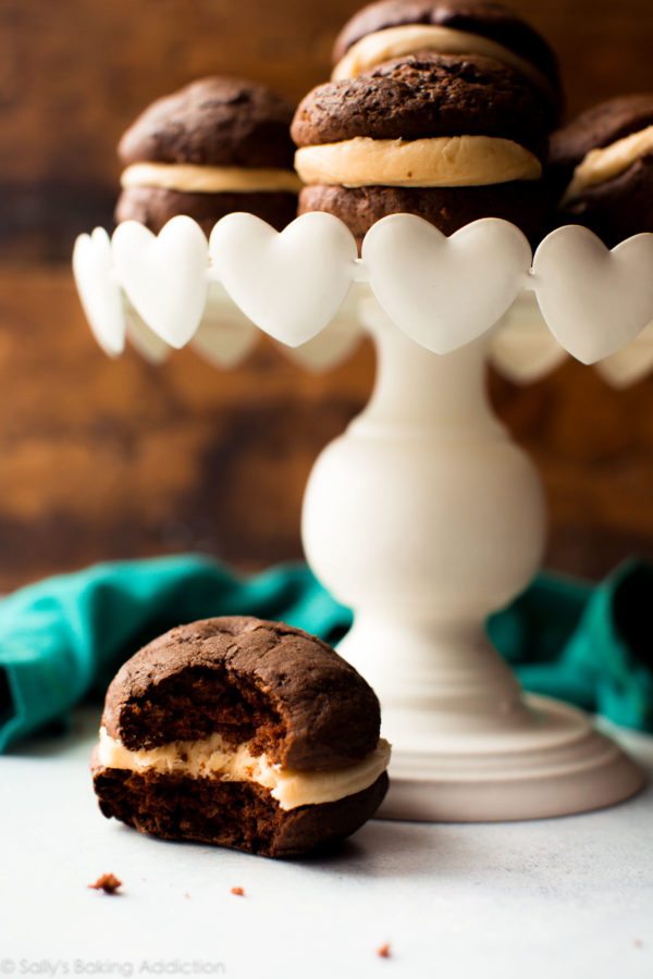 Chocolate Whoopie Pies with Salted Caramel Frosting | 25+ Whoopie Pies