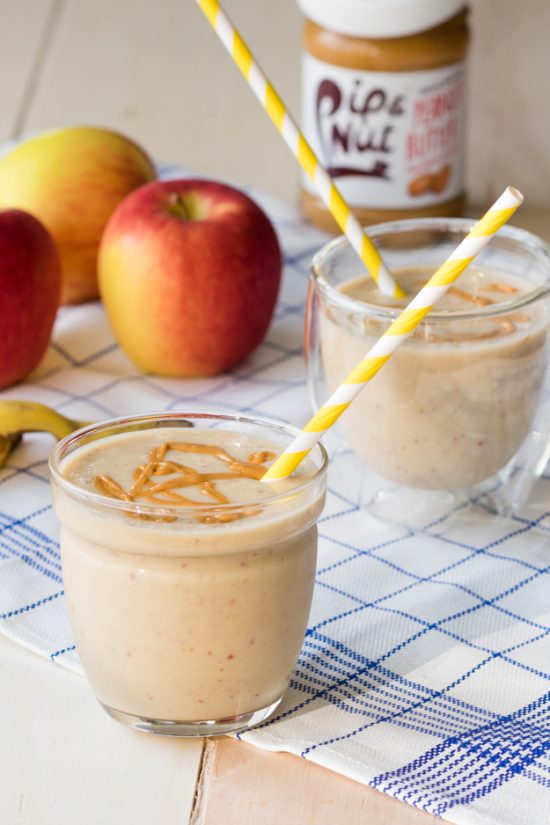 Apple Peanut Butter Smoothie | 25+ Autumn Apple Recipes