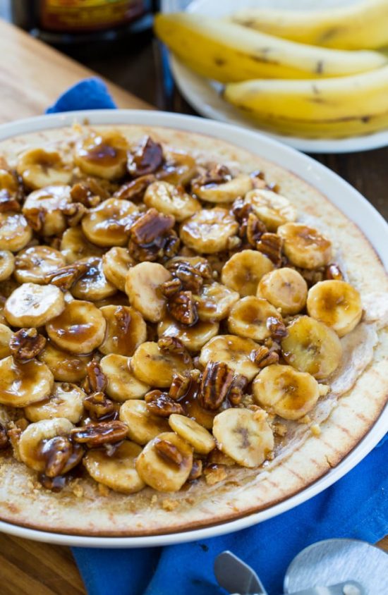 Bananas Foster Dessert Pizza | 25+ Dessert Pizzas