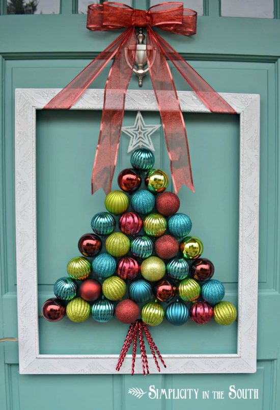 Christmas Tree Ornament Wreath | 25+ MORE Beautiful Christmas Wreaths