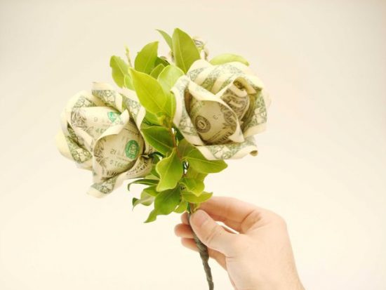 Money Flower Bouquet | 25+ MORE Creative Ways to Give Money