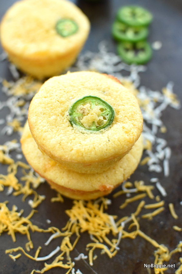 cheesy jalapeño cornbread muffins