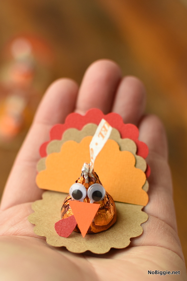 Thanksgiving Turkey Kisses in hand