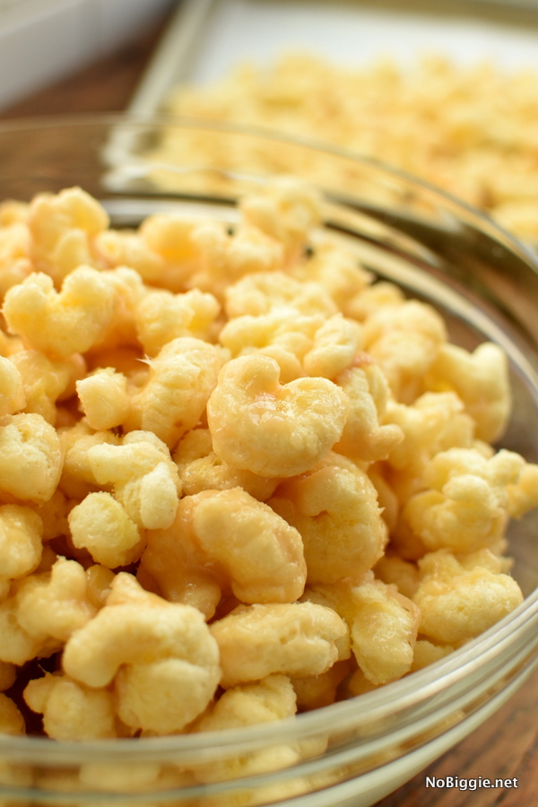 sweet and salty puffed corn pops