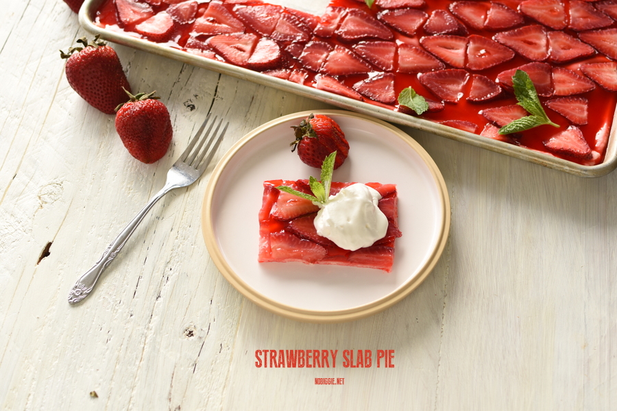 Strawberry Slab Pie is great for feeding a crowd | NoBiggie.net