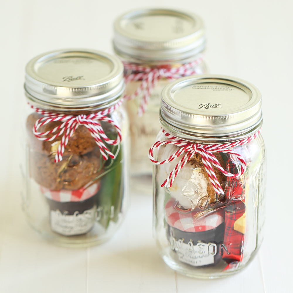 Mason Jar tea time | 25+ more mason jar gift ideas