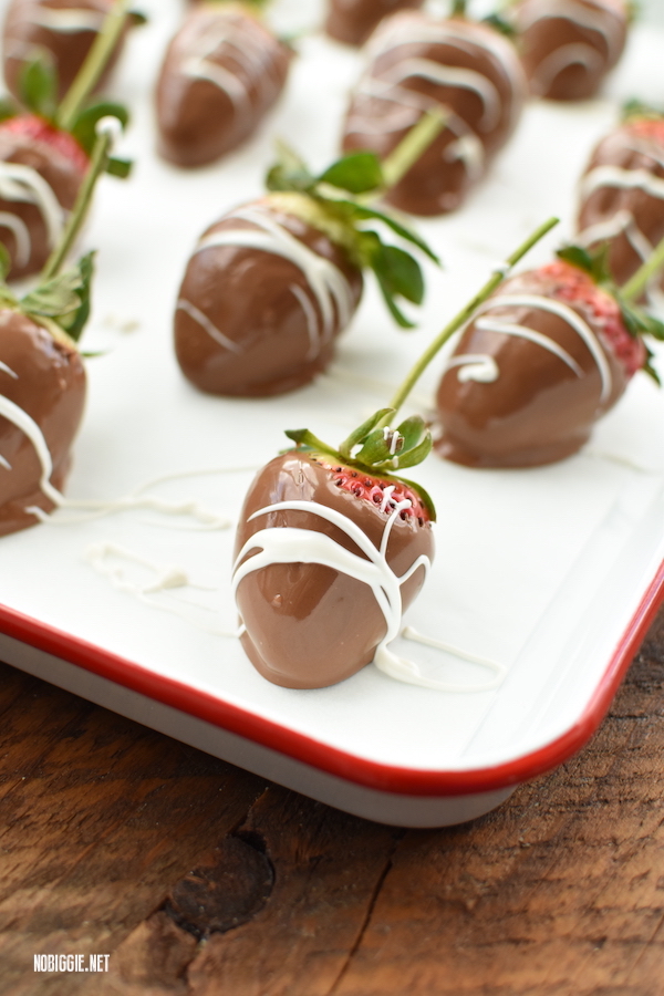 Slow Cooker Chocolate Dipped Strawberries | Sweet Treats for Showers