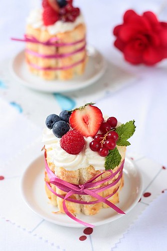 Toasted Coconut and Berries Charlotte | Sweet Treats for Showers