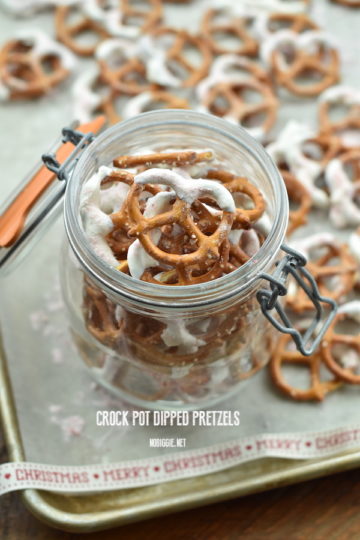Christmas dipped pretzels | NoBiggie.net