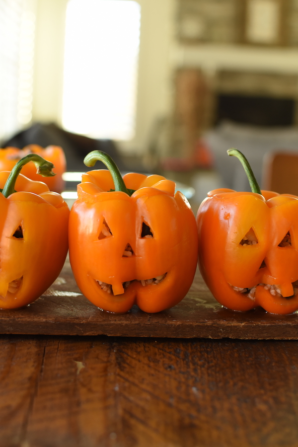 Halloween Stuffed bell peppers | NoBiggie.net