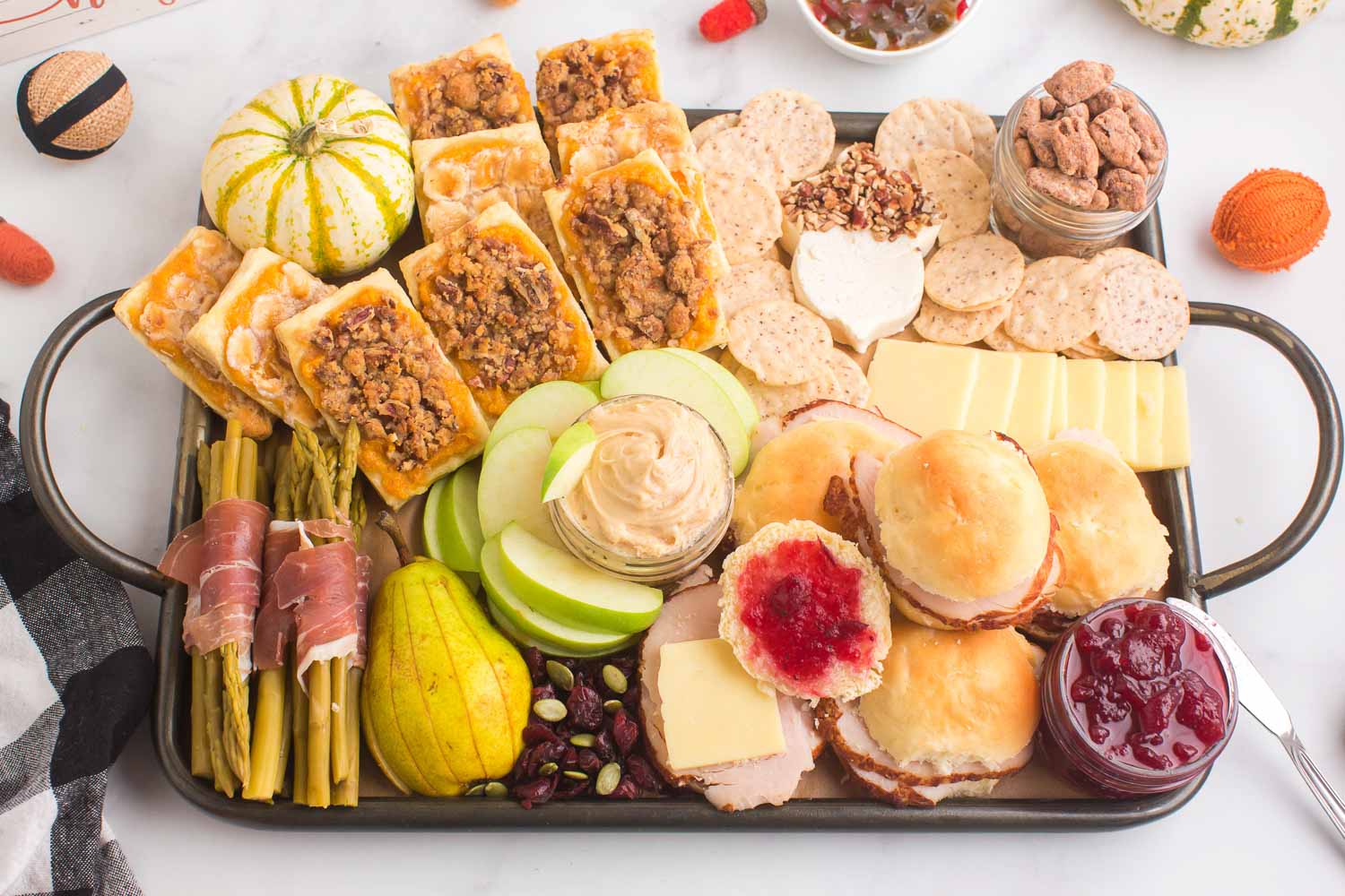 thanksgiving-appetizer-platter | Thanksgiving Charcuterie Boards